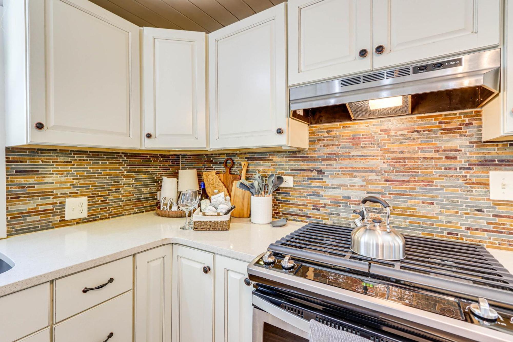 Dog-Friendly Hiawassee Cabin With Decks And Fire Pit! Екстер'єр фото